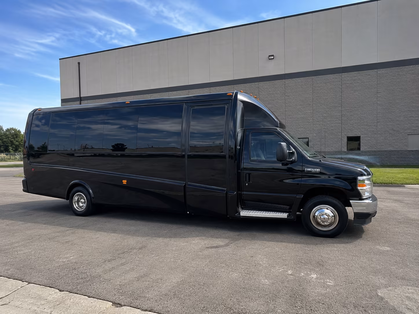 bus rentals for bands and performers moving through the atlanta area