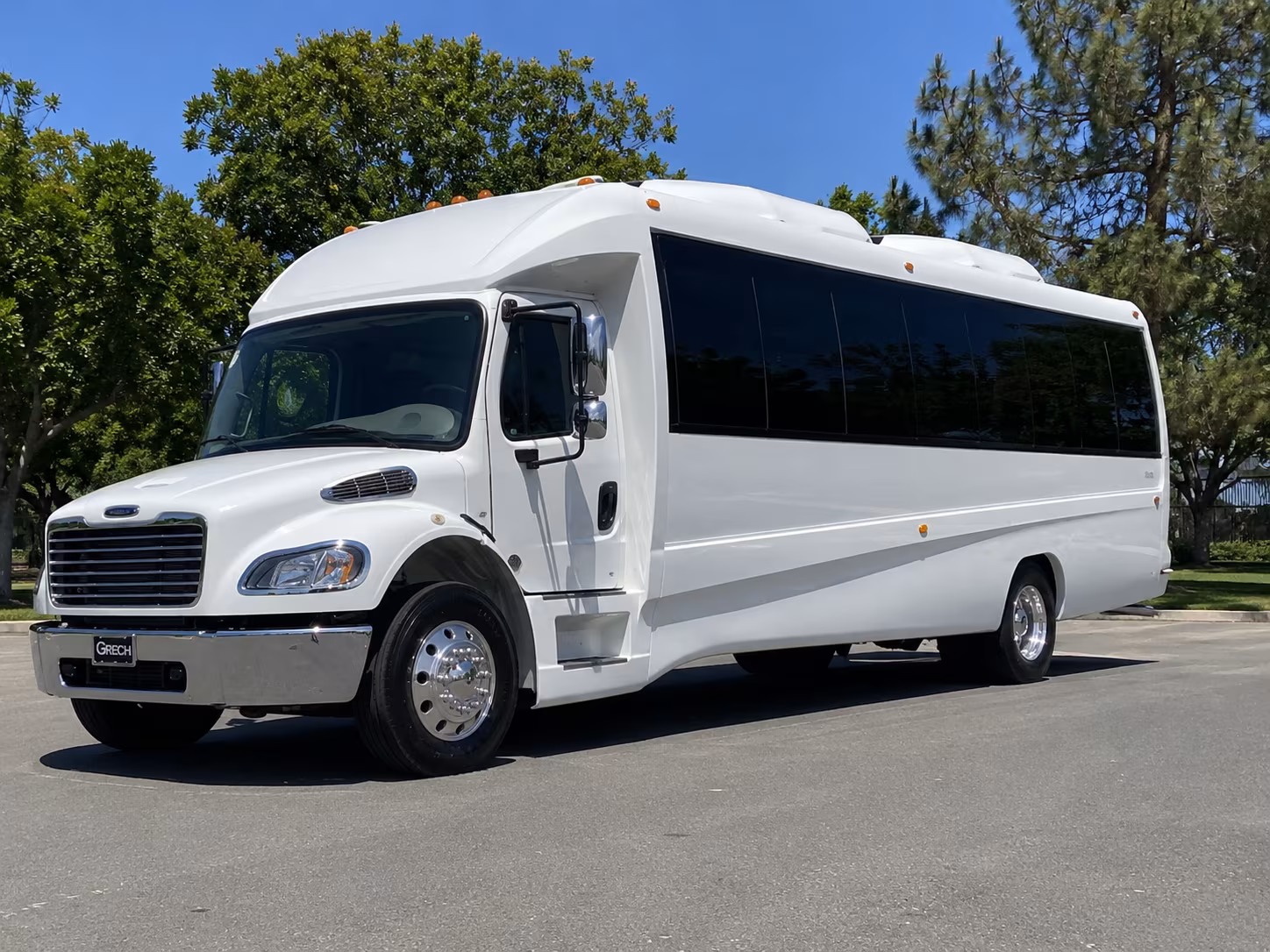 college park airport entertainment corridor party bus rental
