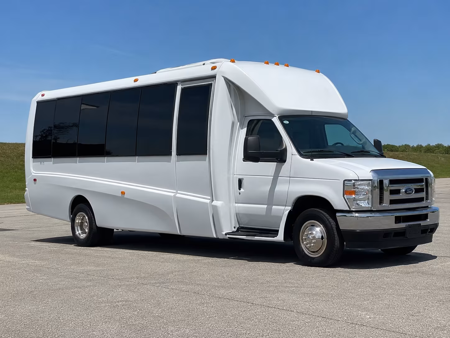 corporate party bus rental