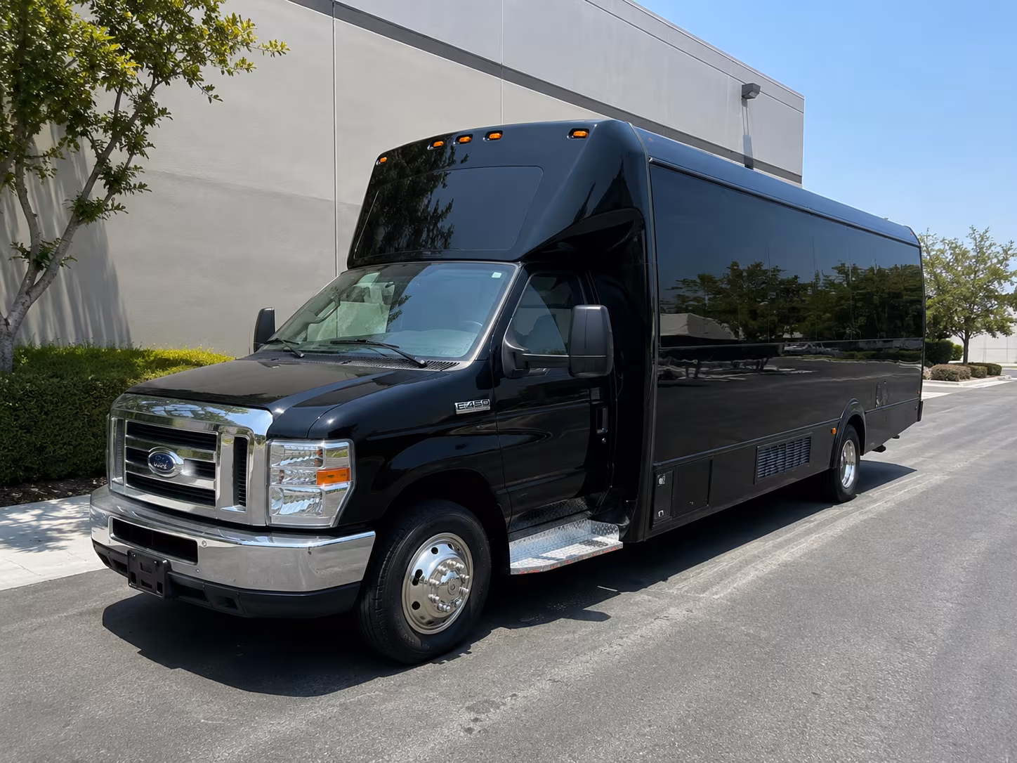 party buses for south fulton wedding parties and bridal groups
